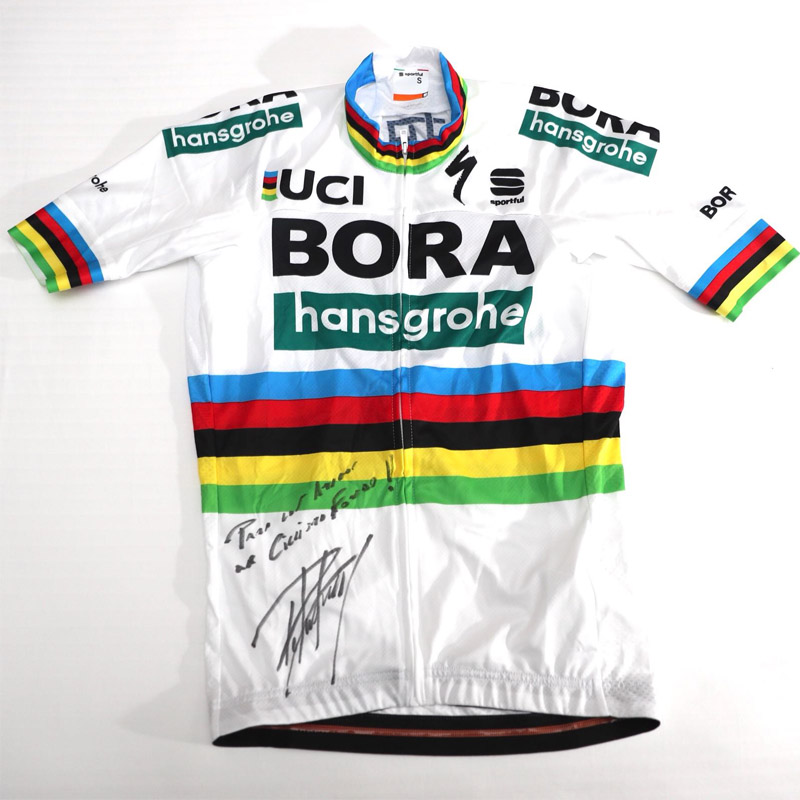 Consigue este maillot firmado por Peter Sagan