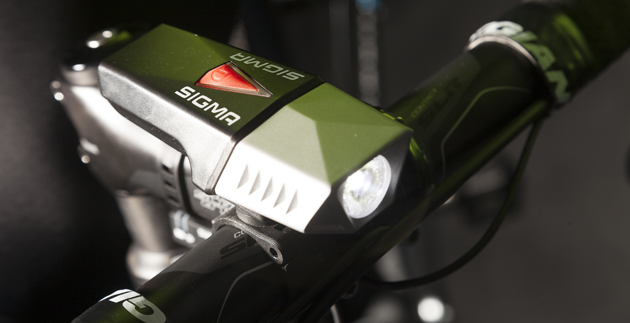 Informe: Elige tu equipamiento para pedalear seguro en la oscuridad