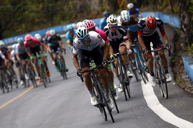Moscon gana en el alto de Mashan Nongla y se viste de líder 