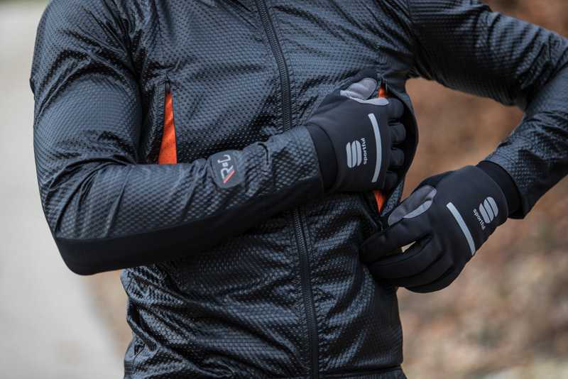 Sportful presenta la chaqueta Fiandre Strato Wind Jacket