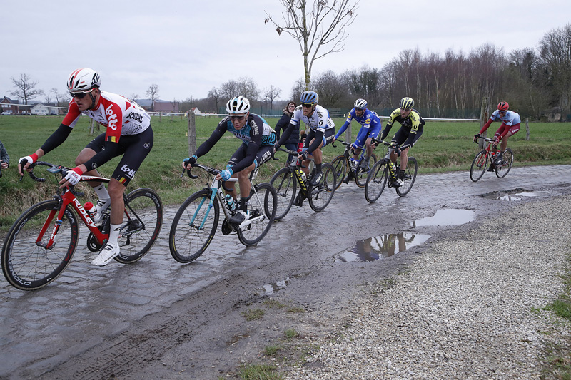 Bob Jungels vence en Kuurne y redondea un fin de semana perfecto para Deceuninck-Quickstep
