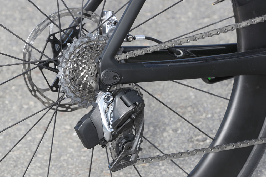 La Canyon más avanzada se pasa a las doce velocidades: así es Aeroad CF SLX Disc 9.0 SL