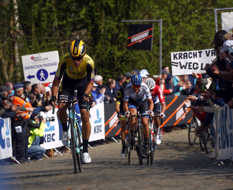 Kristoff, el más fuerte en el sprint de la Gante-Wevelgem