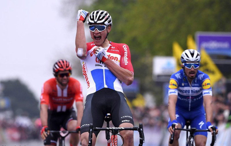 Van der Poel gana a lo grande la Flecha Brabanzona 