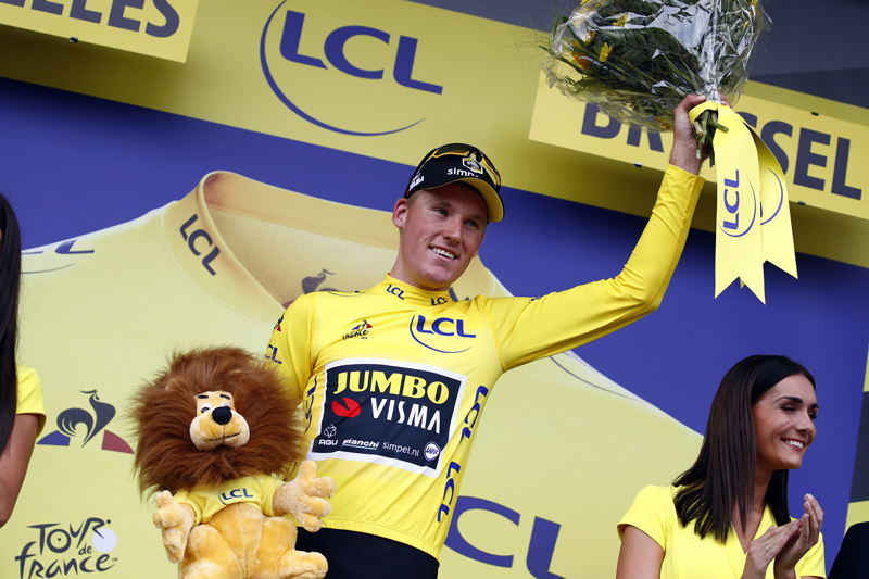 Mike Teunissen (Jumbo Visma) sorprende a los favoritos en el primer sprint de la ronda francesa