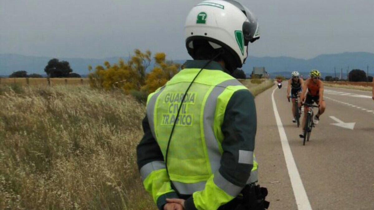 Este fin de semana: La DGT intensificará la vigilancia en carreteras frecuentadas por ciclistas