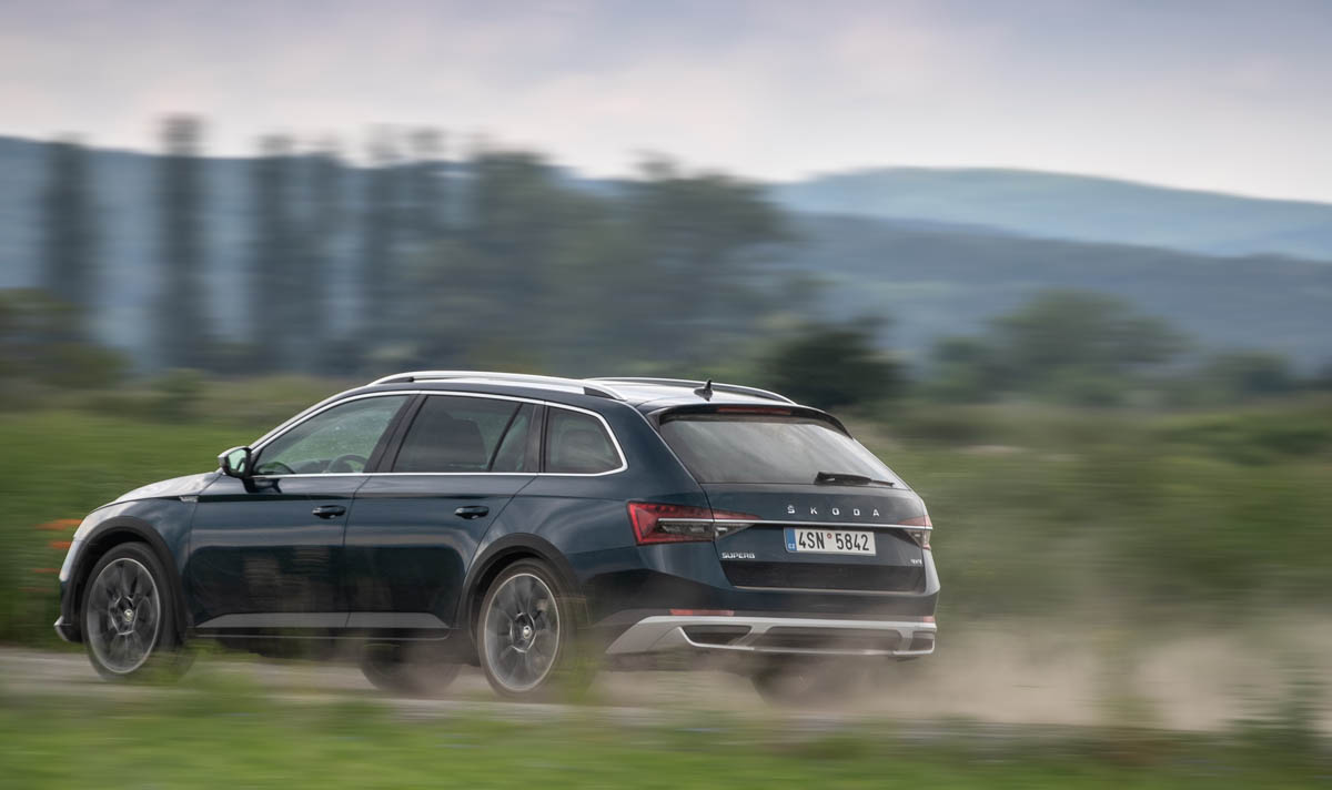 ŠKODA Superb, el aliado de los ciclistas