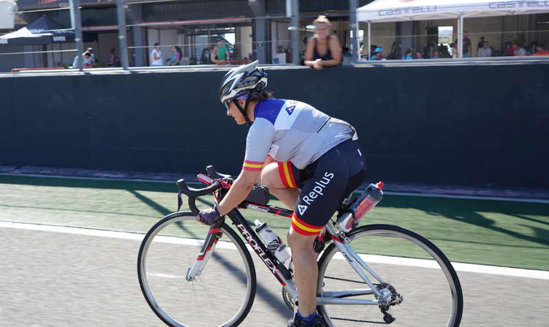 María José Silvestre, primera española en afrontar las 24 h de Le Mans de ciclismo 