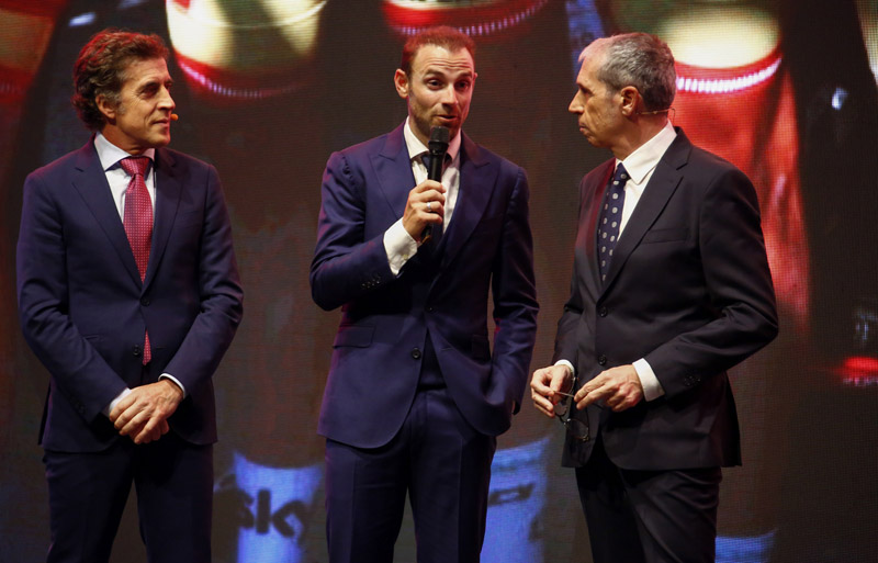 Carlos de Andrés: la televisiva voz del ciclismo  