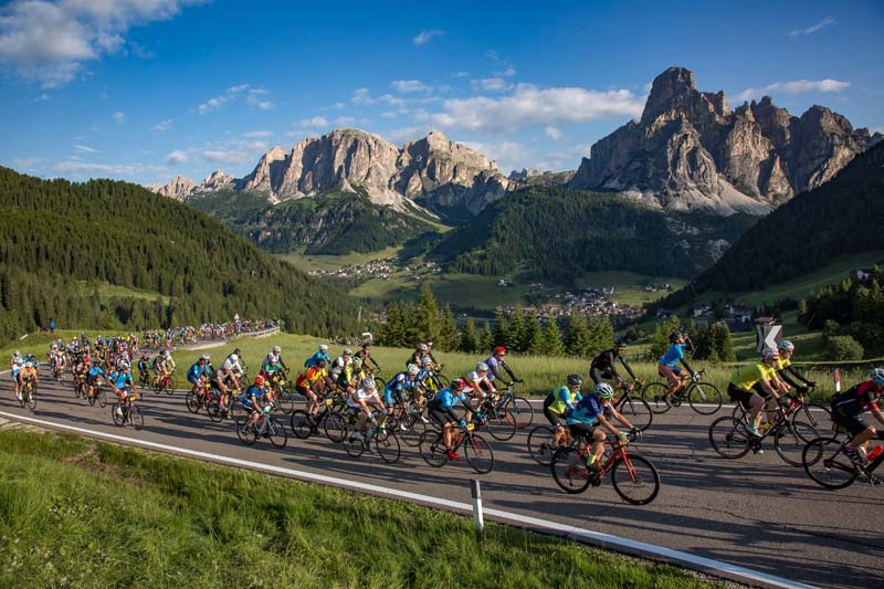 La 34ª Maratona dles Dolomitas en marcha