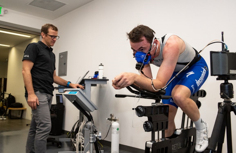 Deceuninck-Quick-Step visita el túnel del viento de Specialized