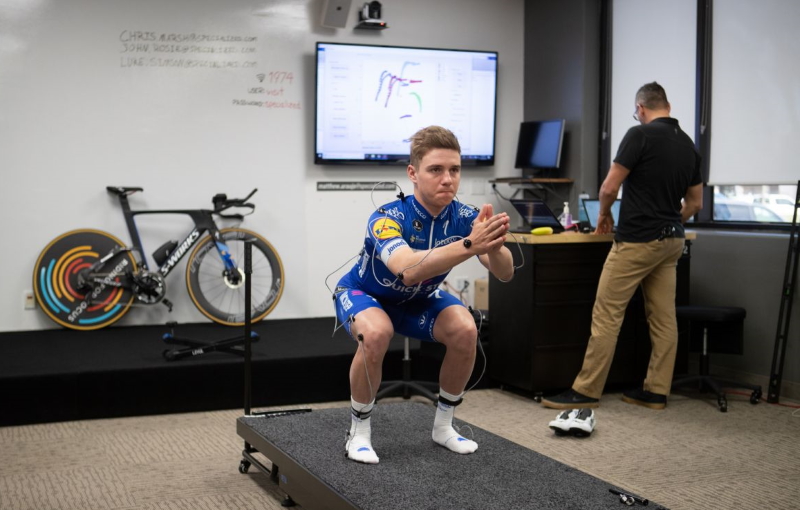 Deceuninck-Quick-Step visita el túnel del viento de Specialized