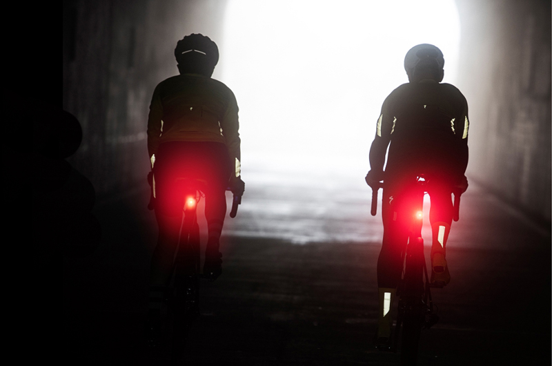 Specialized lanza la línea HyprViz, que potencia la visibilidad y seguridad del ciclista