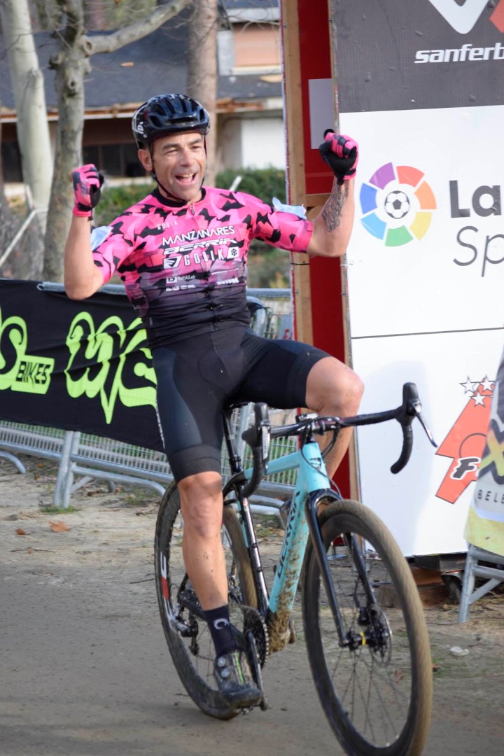 Ciclo Cross de El Escorial, Lozano y Hernández ganadores