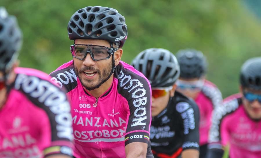 Un ciclista profesional descubre un hijo secreto en plena prueba ciclista Un ciclista profesional descubre un hijo secreto en plena prueba ciclista