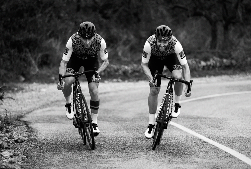 Gobik pone a la venta una edición limitada del maillot Abikes 
